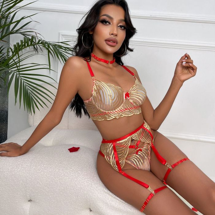 Gold Wave Lace Embroidery Stitching Steel Ring Underwear 4-piece Set