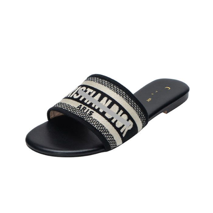 Outdoor Fashion Letter Flat Slippers