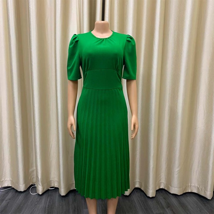 Plus Size Solid Color Short Sleeved Pleated Dress