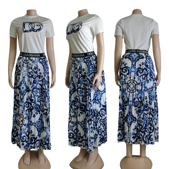 Fashion casual short sleeved set (top+pleated skirt)
