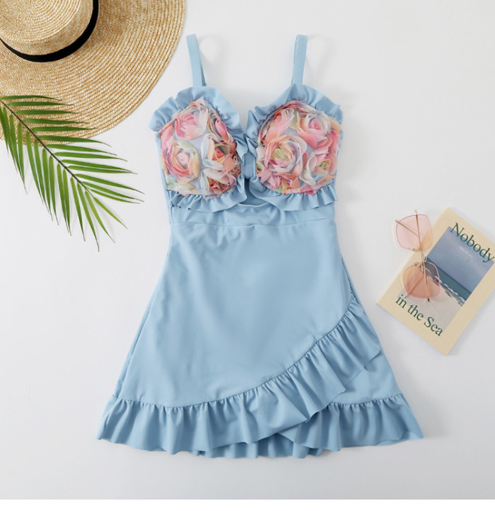 Slimming Effect Floral Bud One-Piece Swimsuit with Conservative Skirt Design