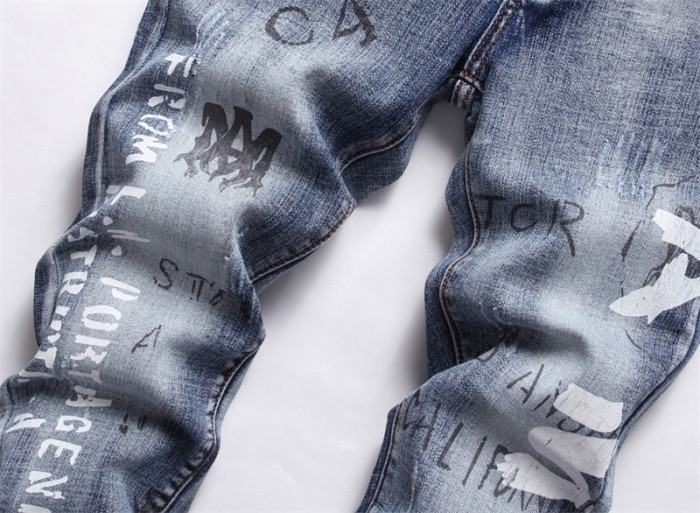 Men 'S Fashion-Forward  Retro Printed Distressed Jeans by ihoov
