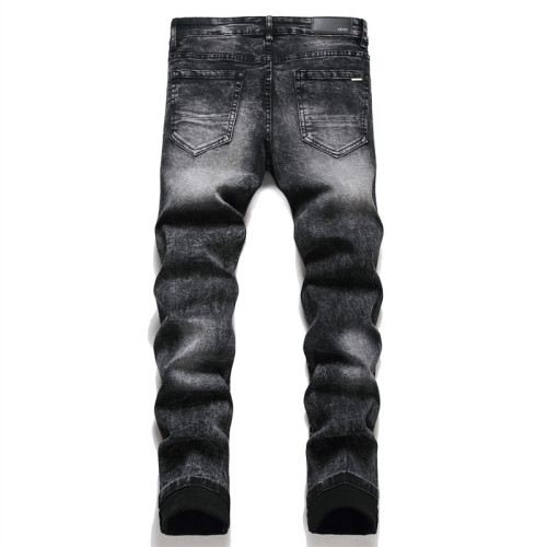 Men's Embroidered Star and Distressed Details Skinny Jeans