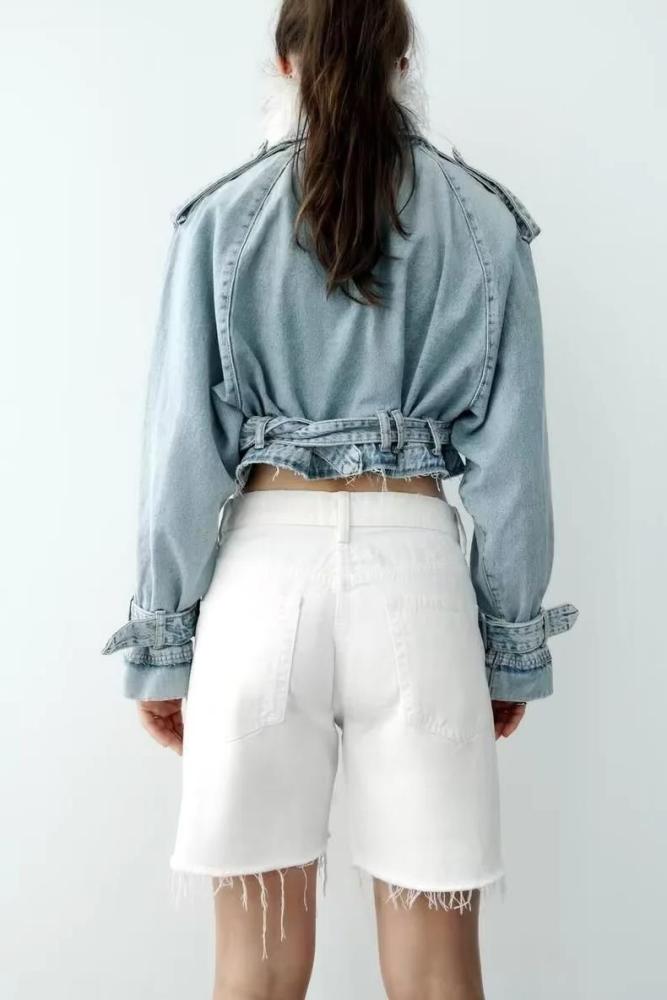Stylish Fold-over Collar Fashion forward Denim Jacket