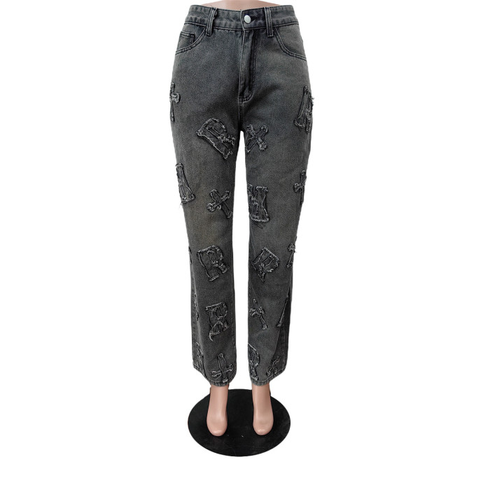 Fashionable Patched Label Casual Straight-Leg Jeans