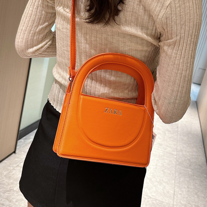 Fashionable and Minimalist Single-Shoulder Crossbody Bag