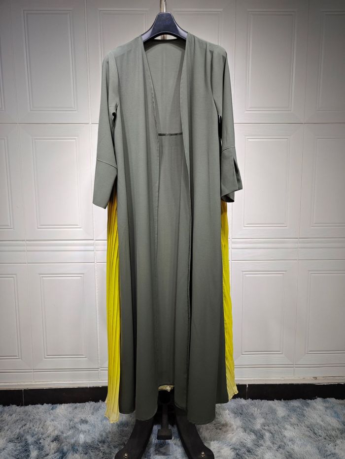 Exquisite Abaya Long Robe with Turkish-inspired Snow Chiffon Pleated Dress Overlay
