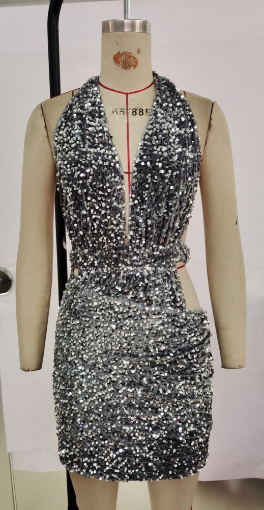 Seductive Backless V-Neck Luminous Sequin Bodycon Dress