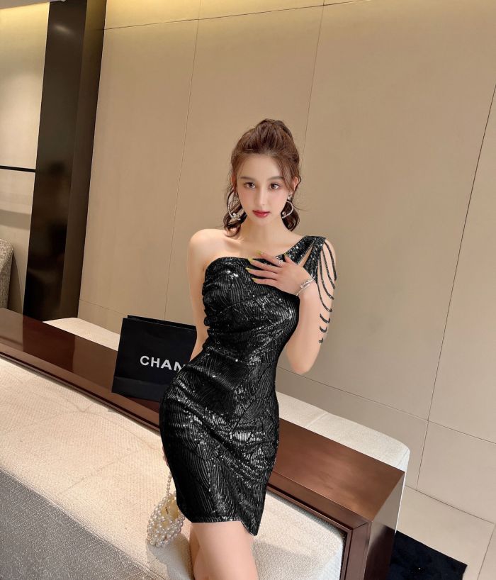 Sexy Hollow Out One-Shoulder Beaded Tassel High Waist Pleated Bodycon Dress