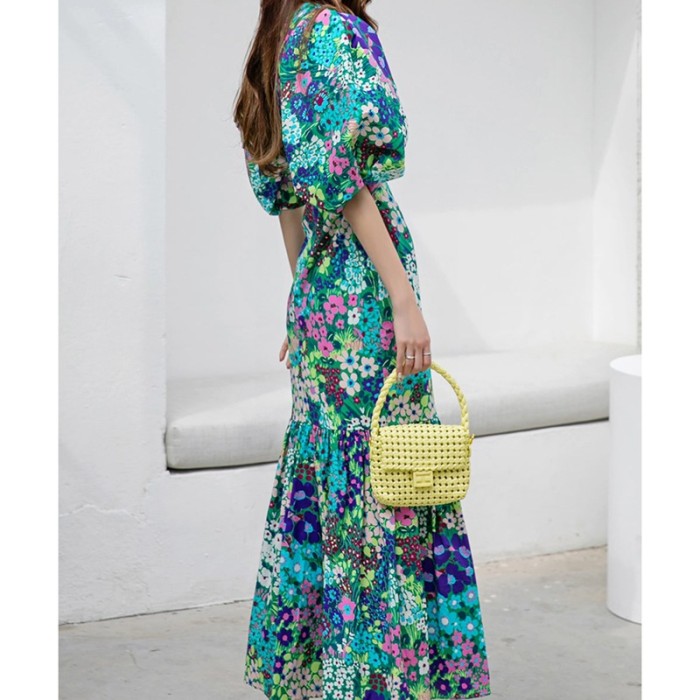 Floral Print Daisy Field Slim-Fit Round Neck Fishtail Midi Dress