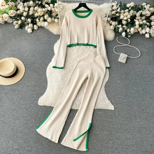 Ihoov Color-Blocked Knit Top & Trousers Set