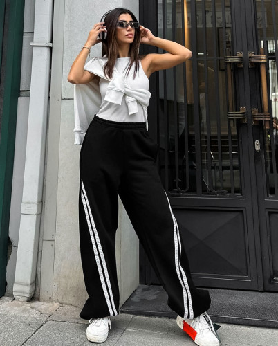 Ihoov Black Knit Color-Blocked Casual Pants