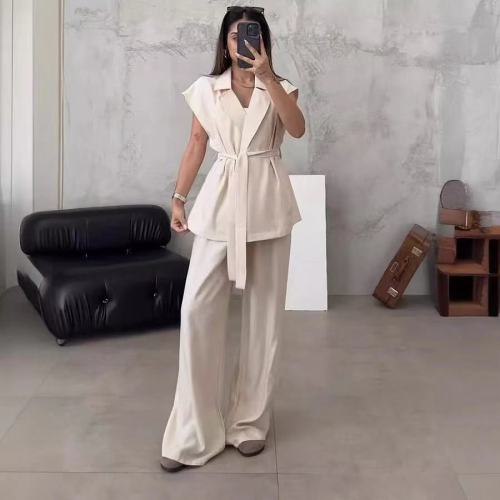 Fashionable Women's Sleeveless Collared Top & High-Waist Set