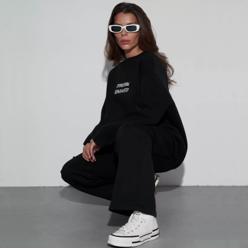 Minimalist Letter Print Design Classic Crew Neck Sweatshirt