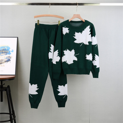 Floral Embroidered Beaded Round Neck Sports Leisure Outfit Knitted Two-Piece Set