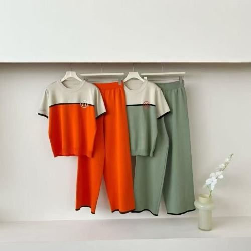 Color-Block Knit Top and Loose-Fit Pants Set for Women