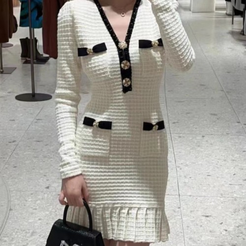Color-Block Chic V-Neck Knit Dress with Ruffled Hem