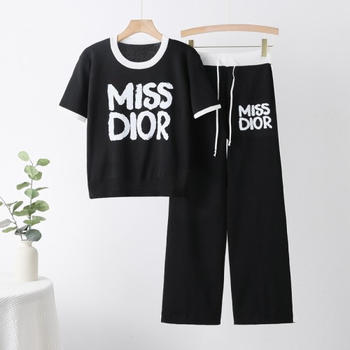 Color-Blocking Letter Print Knit Two-Piece Set with Wide-Leg Pants