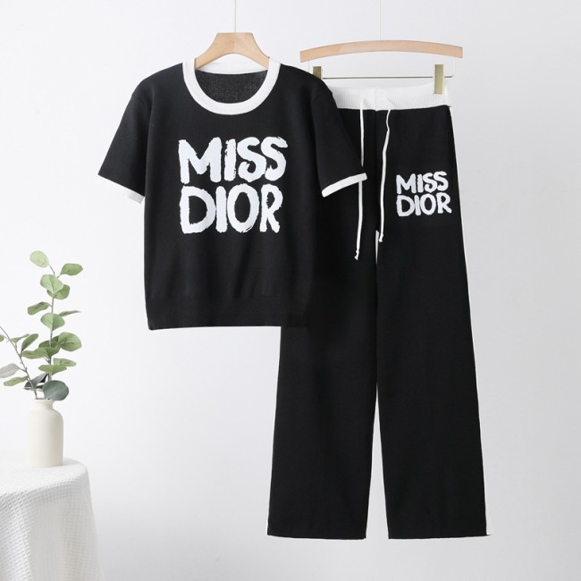 Color-Blocking Letter Print Knit Two-Piece Set with Wide-Leg Pants
