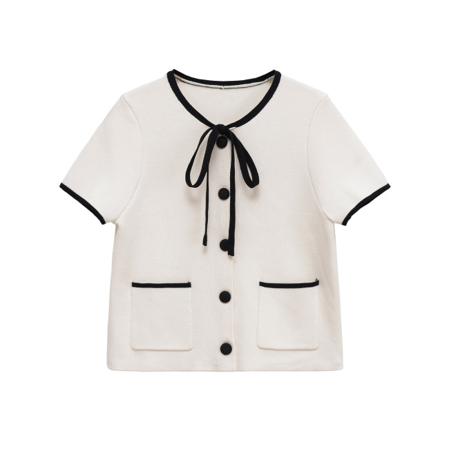 Contrasting Trim Round-Neck Knitted Tee