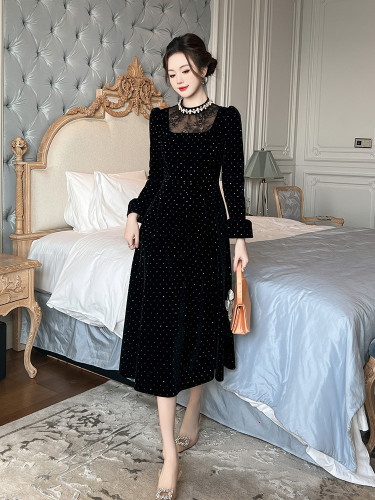 Audrey Hepburn Style Black Velvet Round Neck Waist-Defining Elegant Dress