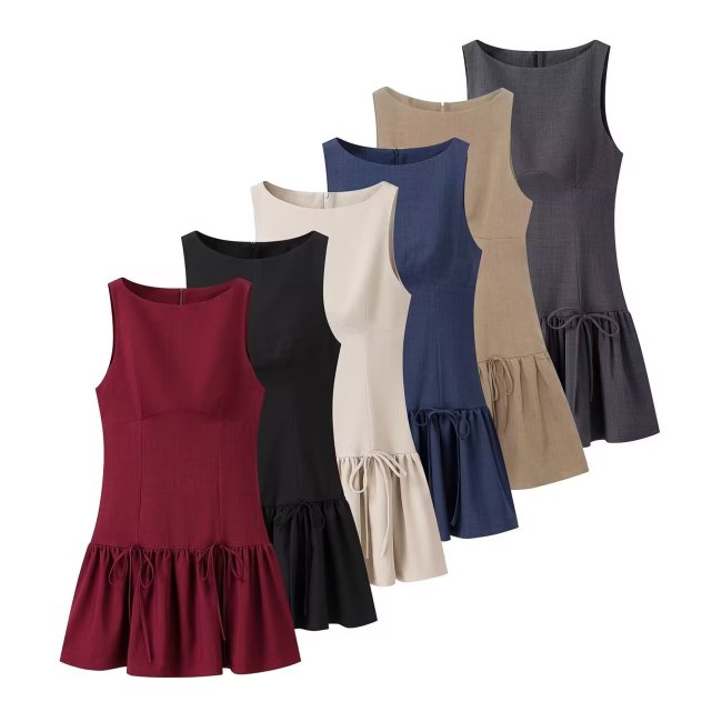 Chic Tie-Detail Dress
