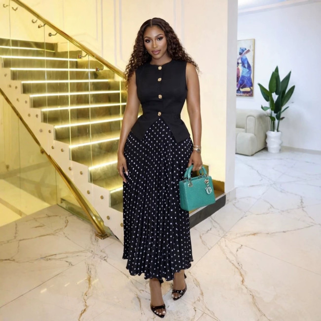 Elegant Sleeveless Vest & Pleated Skirt Set