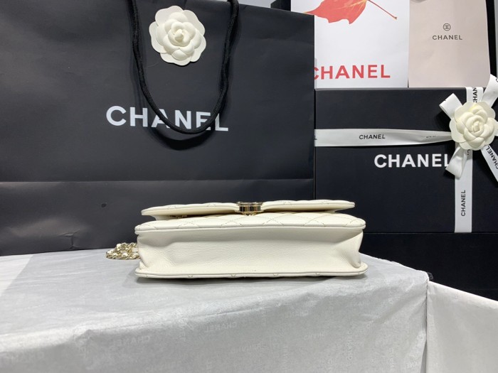 Chanel 22 White Handbag