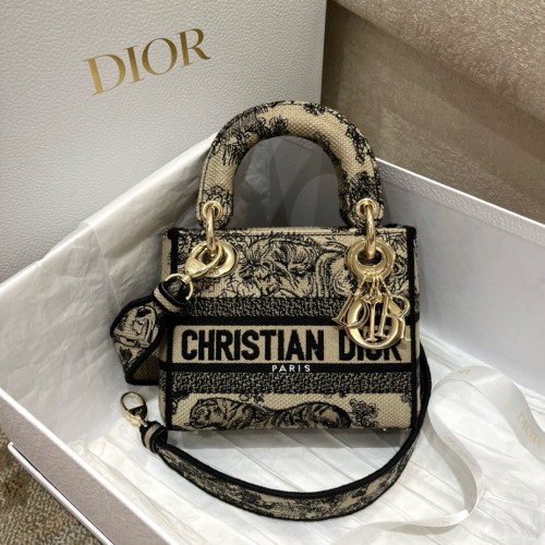 Lady Dior Embroidery Handbag