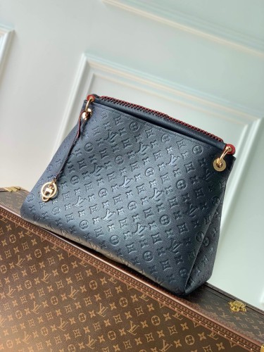 Louis Vuitton Artsy Navy Leather Handbag