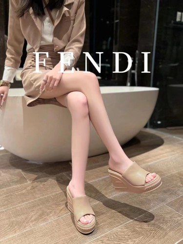 Fendi Leather Sandals