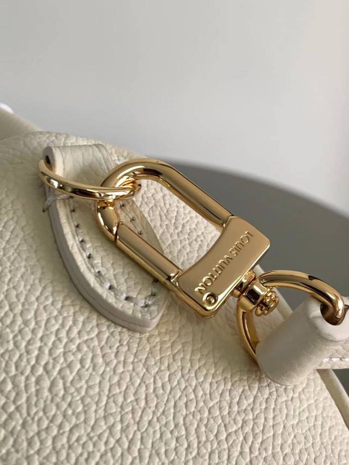 Louis Vuitton White Leather Handbag