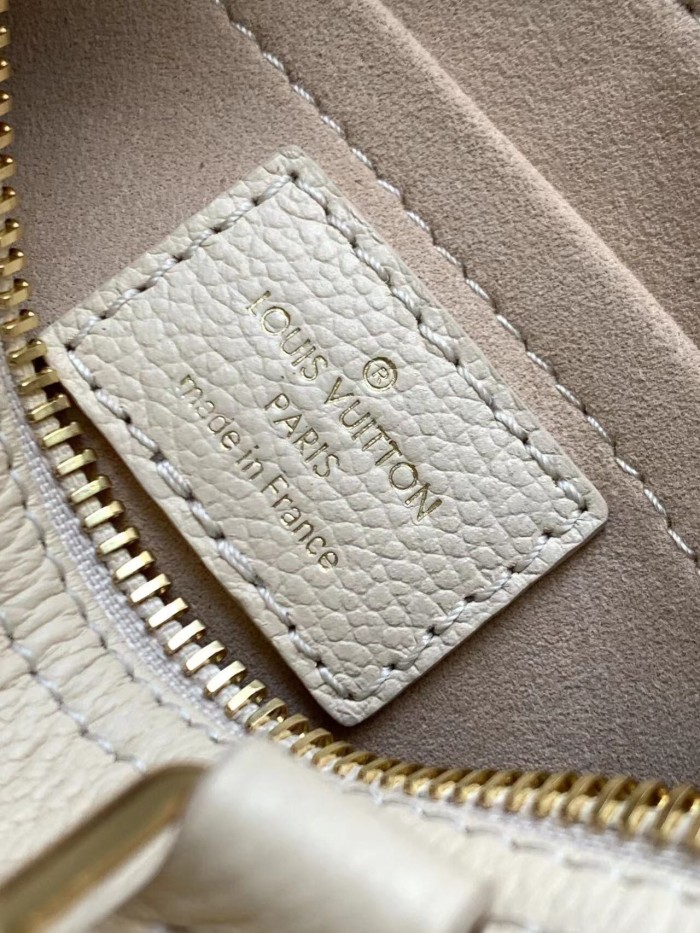 Louis Vuitton White Leather Handbag