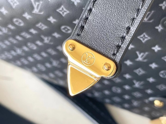 Louis Vuitton Leather Shoulder Bag