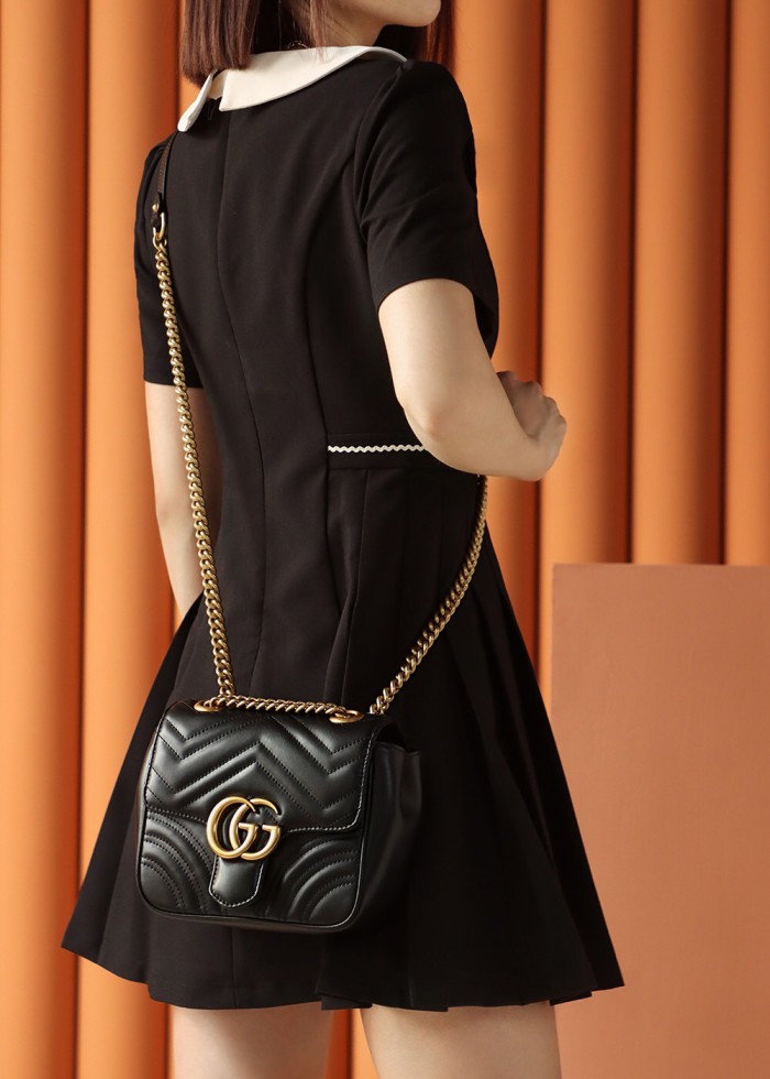 Gucci Chian Shoulder Bag