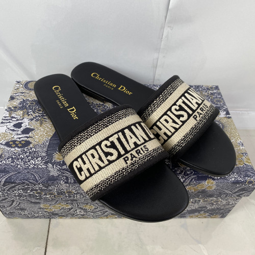 Dior Luxury Designer Shoes Loafers Slipper Flat Outdoor Beach Slippers Chaussures Pour Femmes Shoes Household Slipper