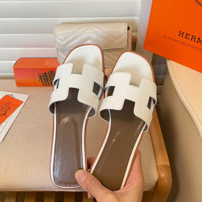 Hermes designer Slippers slides Women flip flops Leather Womens sandal Black White Brown slippers Summer Beach Sandals