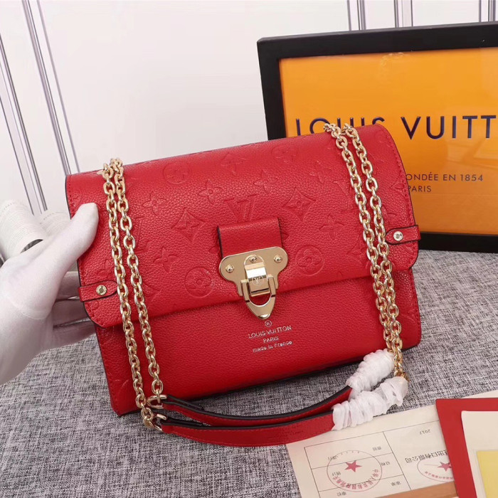 Louis Vuitton 25cm Classic Ladies Embossing Messenger Bag Chain Designer Luxury Handbags Purses Inclined Shoulder Package Monogram Designer Crossbody Bags