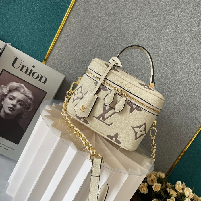 Louis vuitton 19cm Vanity Designer Luxury handbags Purse Monogram Cosmetic bag Crossbody Bag
