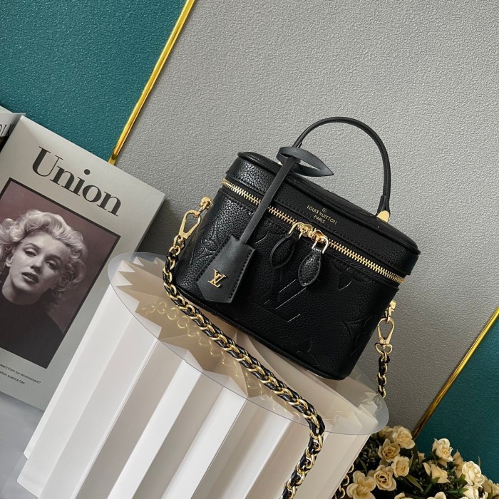 Louis vuitton 19cm Vanity Designer Luxury handbags Purse Monogram Cosmetic bag Crossbody Bag