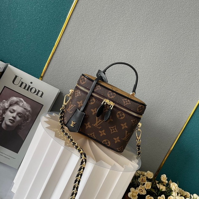 Louis vuitton 19cm Vanity Designer Luxury handbags Purse Monogram Cosmetic bag Crossbody Bag