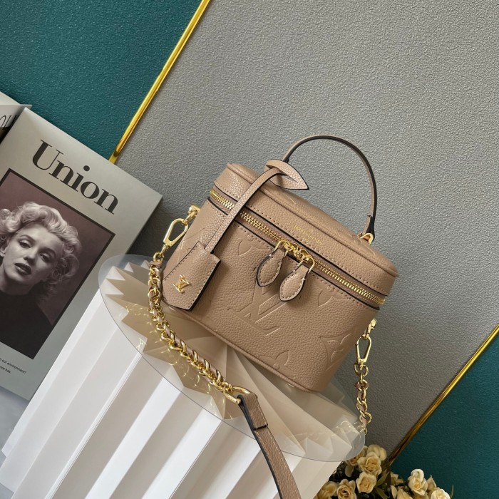 Louis vuitton 19cm Vanity Designer Luxury handbags Purse Monogram Cosmetic bag Crossbody Bag