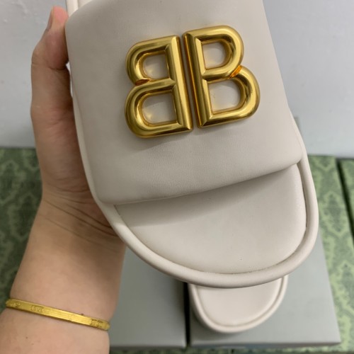 Balenciaga Women Thick Soled Luxury Designer Shoes Loafers Slipper Flat Outdoor Beach Slippers Household Sandals 35 to 42