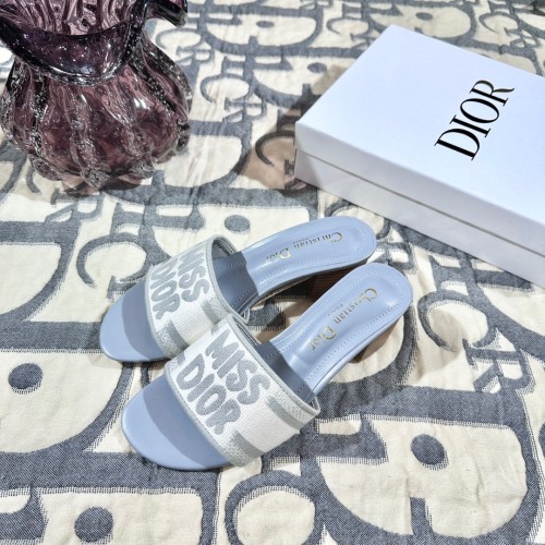 Dior Ladies Block Heel Slippers Luxury Designer Shoes Loafers Outdoor Beach Shoes Fashionable Sandals 35 to 42