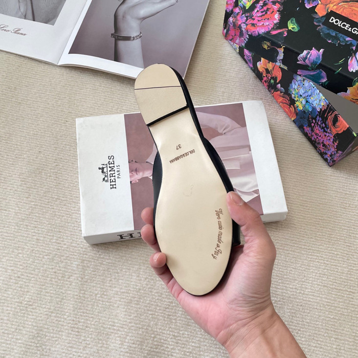 Dolce & Gabbana DG Luxury Designer Shoes Loafers Slipper Flat Outdoor Beach Sippers Chaussures Pour Femmes Shoes