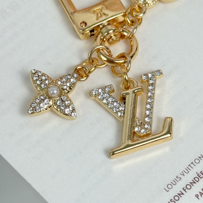 Louis Vuitton Pearl Package Chain Pendant Accessories