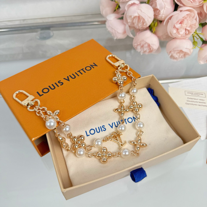 Louis Vuitton Pearl Package Chain Pendant Accessories