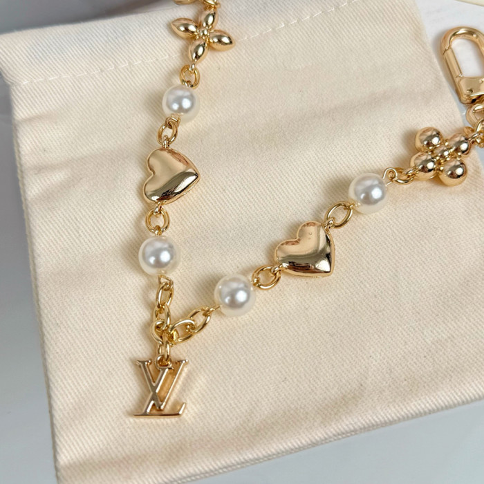 Louis Vuitton Pearl Package Chain Pendant Accessories