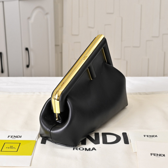 Fendi 26 32cm First Designer Crossbody Bags Designer Luxury Handbags Purse Detachable Shoulder Strap Single Shoulder Bag