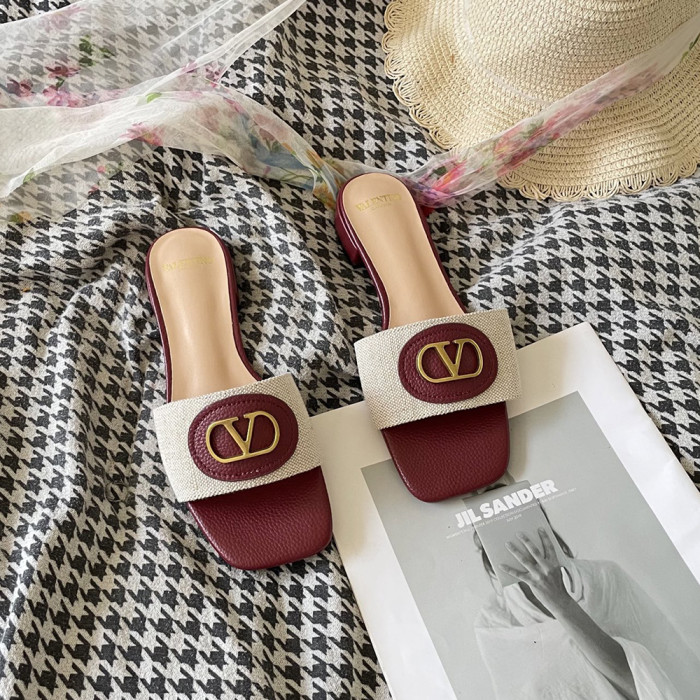Valentino Luxury Designer Shoes Loafers Slipper Flat Outdoor Beach Slippers Chaussures Pour Femmes Shoes Household Slipper Size 35-42